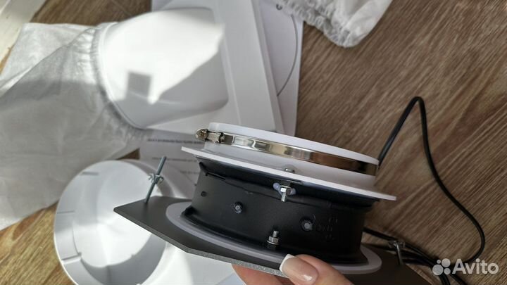 Встраиваемый пылесос для маникюра