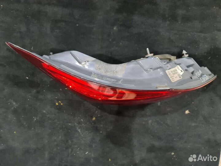 Задний левый фонарь Mercedes W213 с дефектом