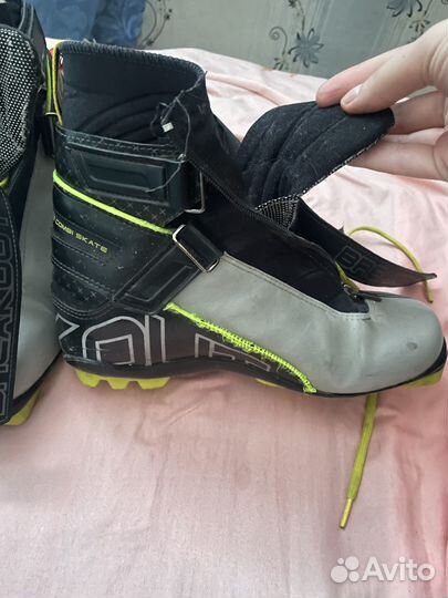 Лыжные ботинки