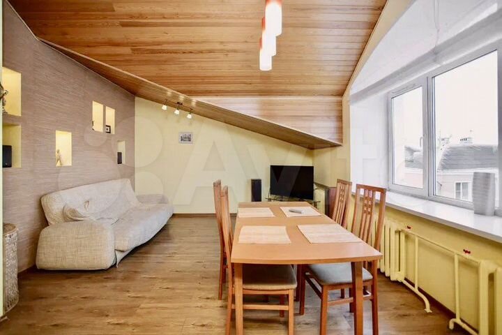 3-к. квартира, 91 м², 4/4 эт.