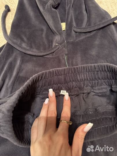 Спортивный костюм из велюра