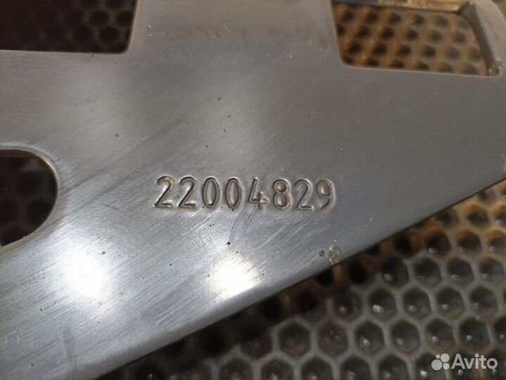 7422004829 Кронштейн ресивера левый