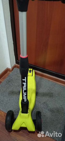 Самокат трехколесный со светящимися колесами