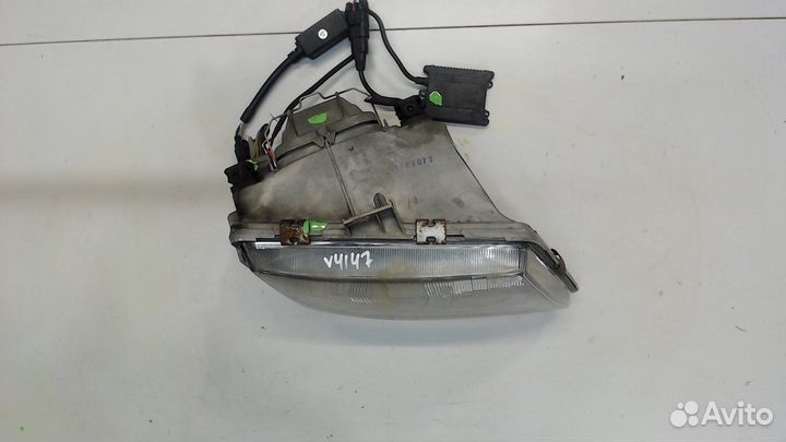 Фара (передняя) Mercedes Vito W638, 2001