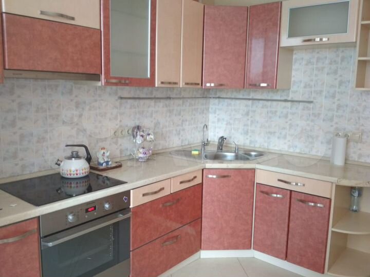 2-к. квартира, 64 м², 4/25 эт.