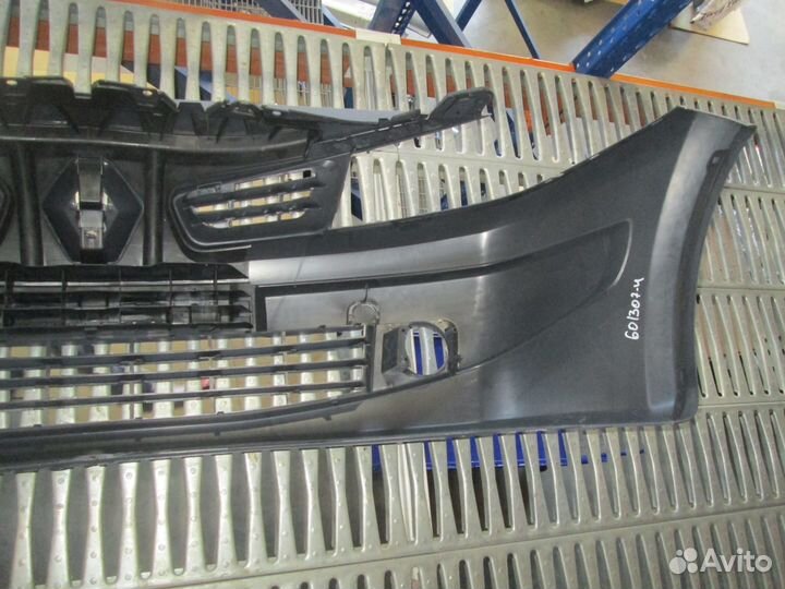 Бампер передний Renault Megane II (M) 06-08