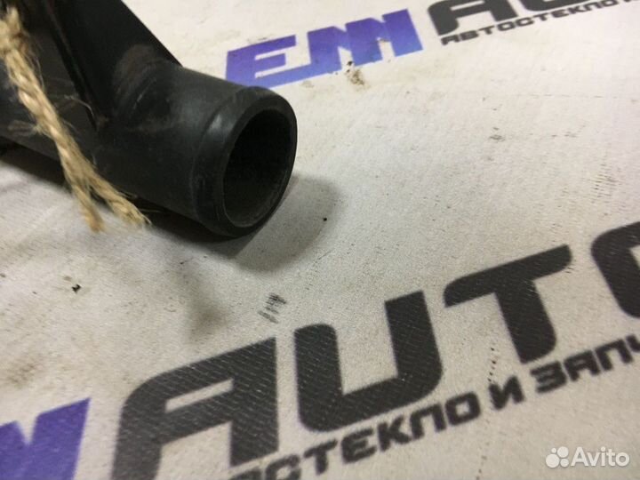 Патрубок системы охлаждения Дэу Нексия