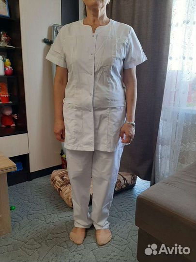 Медицинский костюм женский