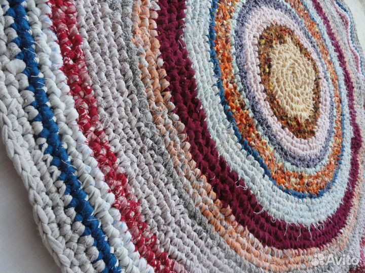 Коврик вязаный