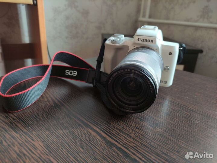 Фотоаппарат Canon EOS M50 EF-M18-150 IS STM Kit Wh