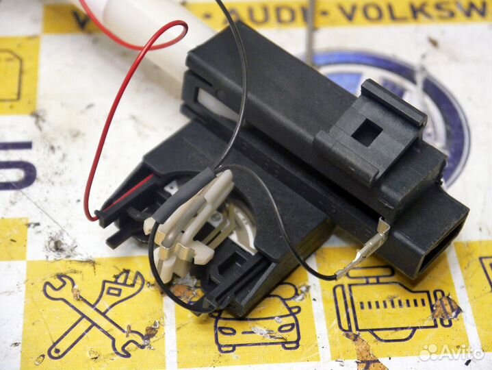 Датчик уровня топлива Вольво S40 V40 2013+ AWD V50