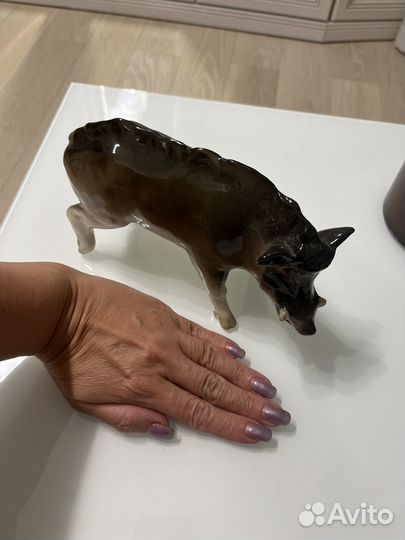 Статуэтка фарфоровая кабан
