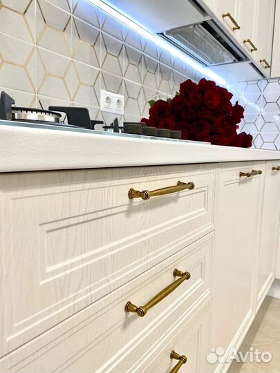 Угловая кухня на заказ. Производство в Челябинске