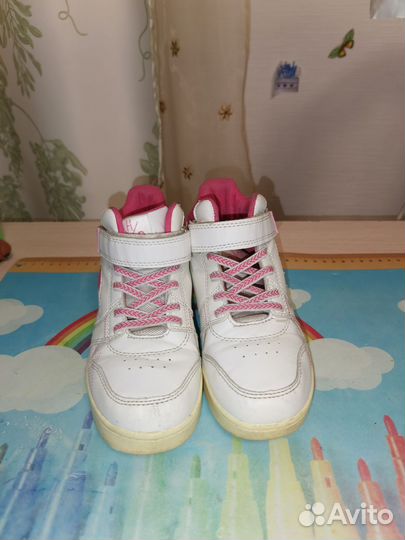 Ботинки на девочку 30 р