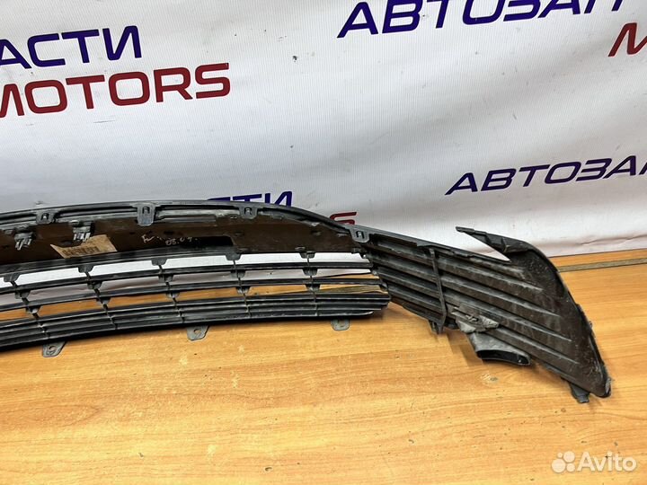 Toyota Camry XV70 Решетка переднего бампера