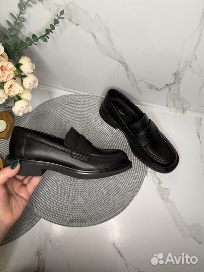 Лоферы женские кожаные Новые El Tempo 38