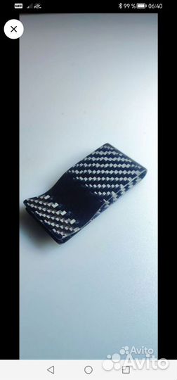 Зажим для денег из карбона