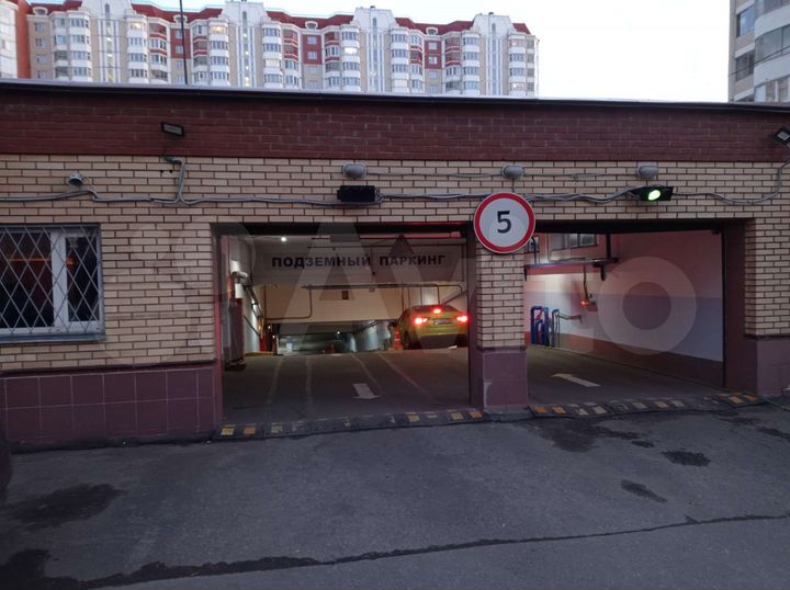 Машиноместо, 13 м²