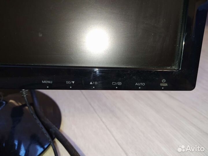 Монитор Samsung