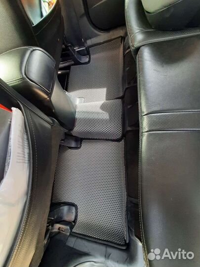 Коврики Eva на Mitsubishi Outlander