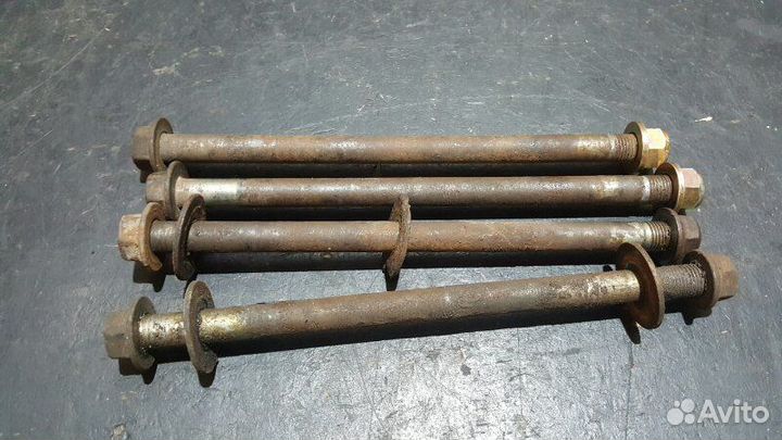 Болт Subaru Forester SG9 EJ255 2007