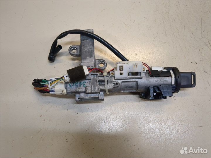 Замок зажигания Nissan Armada, 2006