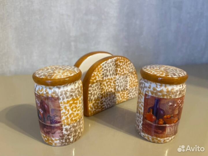 Салыетница и баночки для соли/перца