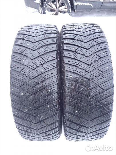 Goodyear UltraGrip Ice Arctic SUV 215/65 R17 99T