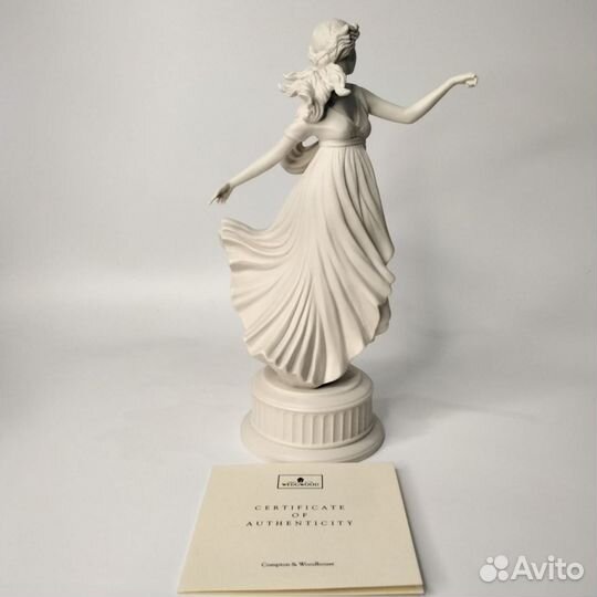 Статуэтка Dancing Hours Wedgwood