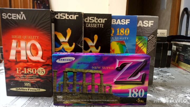 Видеокассеты записью