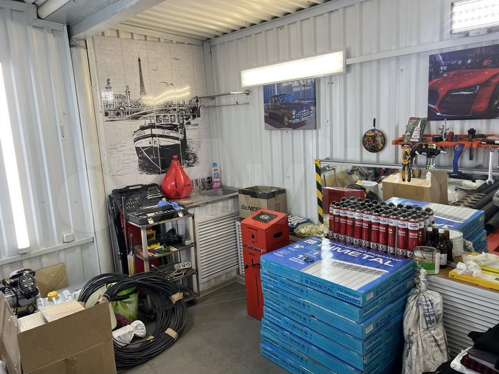 Гараж, > 30 м²