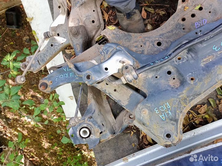 Подрамник всборе Kia Rio 3