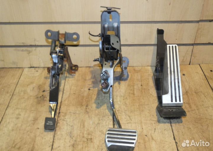 Педальный узел газа,тормоза Infiniti FX S51, QX70