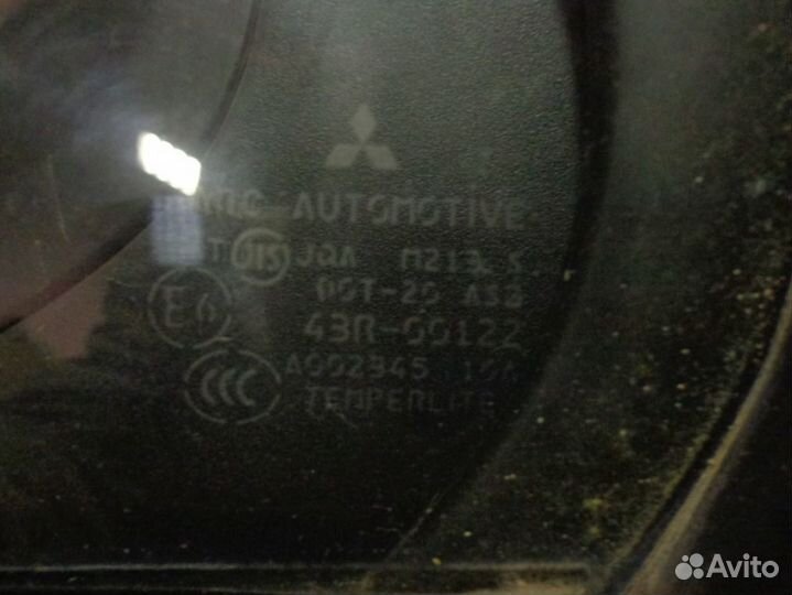 Стекло двери заднее левое Mitsubishi Lancer 10 1.5