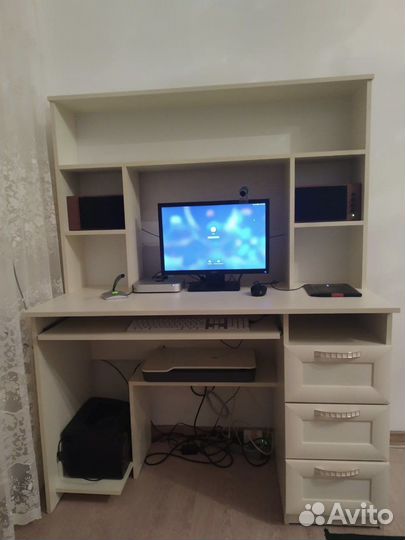 Компьютерный стол, Письменный стол