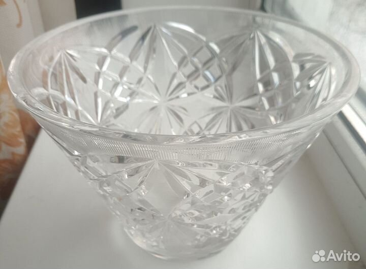 Хрустальная ваза