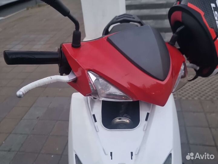 Sym jet4