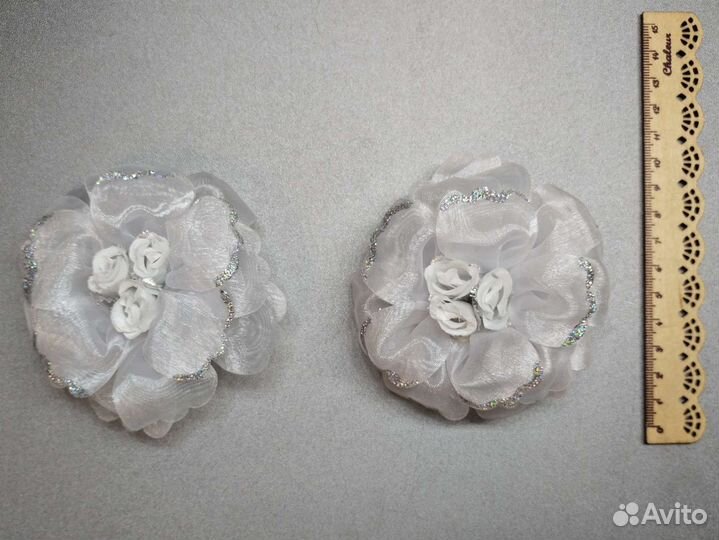 Банты для волос разные белые