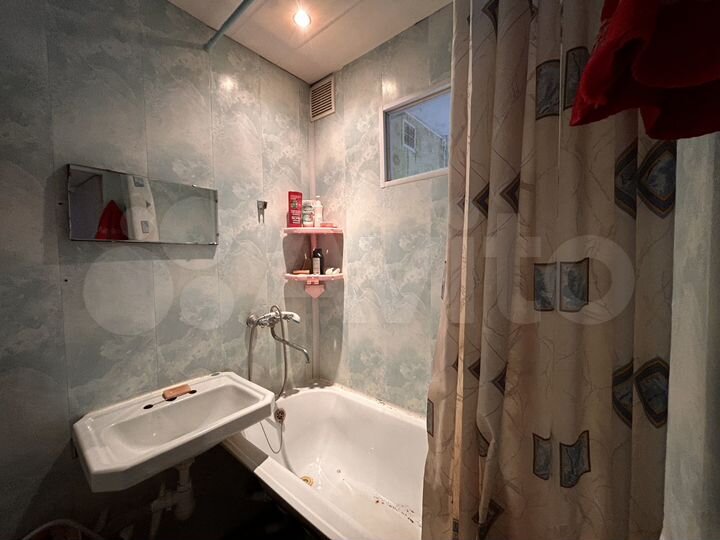 Комната 14 м² в 3-к., 1/5 эт.