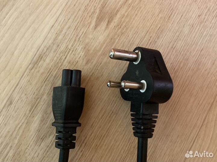 Сетевой кабель для ноутбука