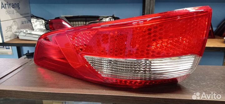 Фонарь задний правый Kia Rio 3 211-2015