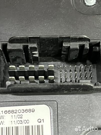 Блок розжига и управления фары мерседес w218