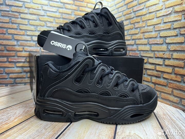 Osiris D3 all black