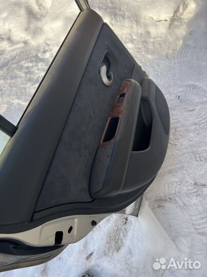 Дверь на ниссан тиида