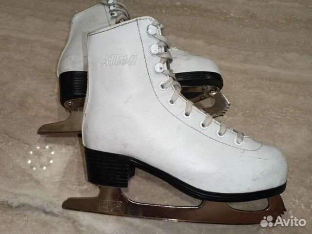 Коньки фигурные, 32 размер