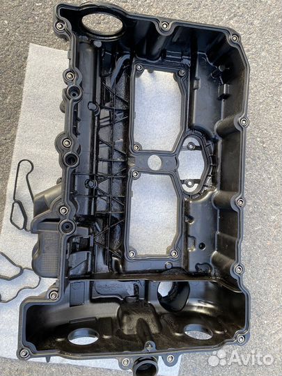 Клапанная крышка 11 12 7 588 412