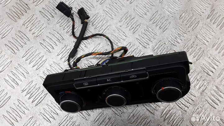 Блок управления климатической установкой Volkswage