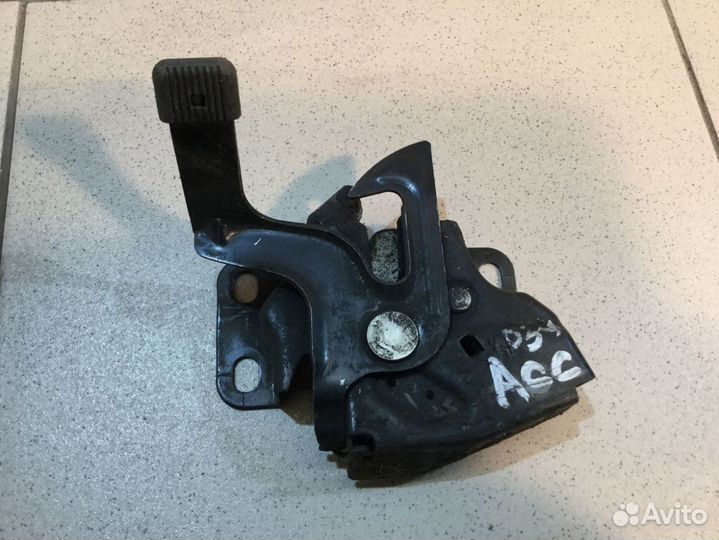 Замок капота Хонда Аккорд 7 2003-2008г