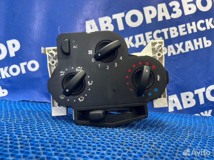 Блок управления печкой Renault Logan 1 седан 2010