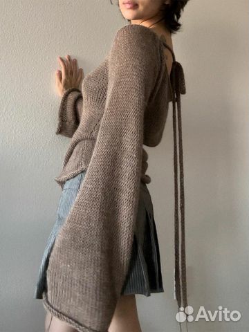 Однотонный пуловер с длинными рукавами